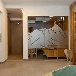 Greti - Alpine Boutique Mit Alpentherme Eintritt, Reichhaltigem Fruehstueck, Sauna Hotel