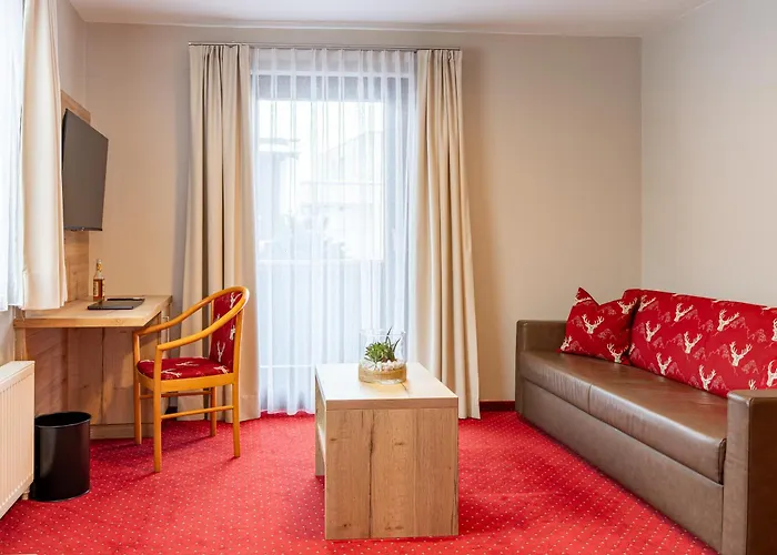 Greti - Dahoam, Nur Feiner - Alpine Boutique Mit Alpentherme Eintritt, Reichhaltigem Fruehstueck, Sauna